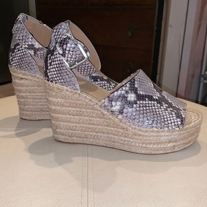 Marc Fisher LTD espadrilles